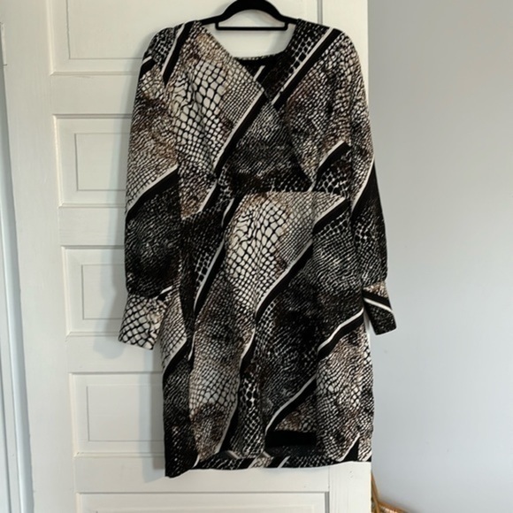 NWT Vero Moda Open Back Snake Print Dress - Picture 1 of 6